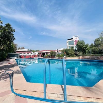 Top Hotel in Gurgaon with private pool